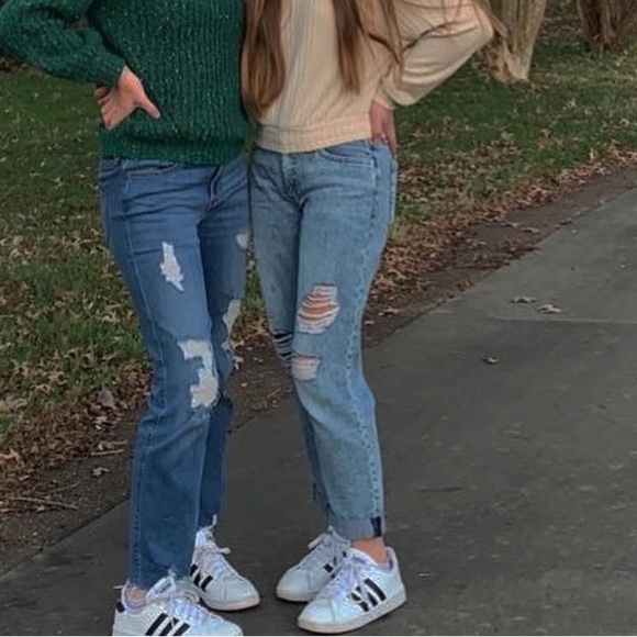 Tommy Hilfiger Light Wash Rolled Up Jeans - Picture 4 of 4